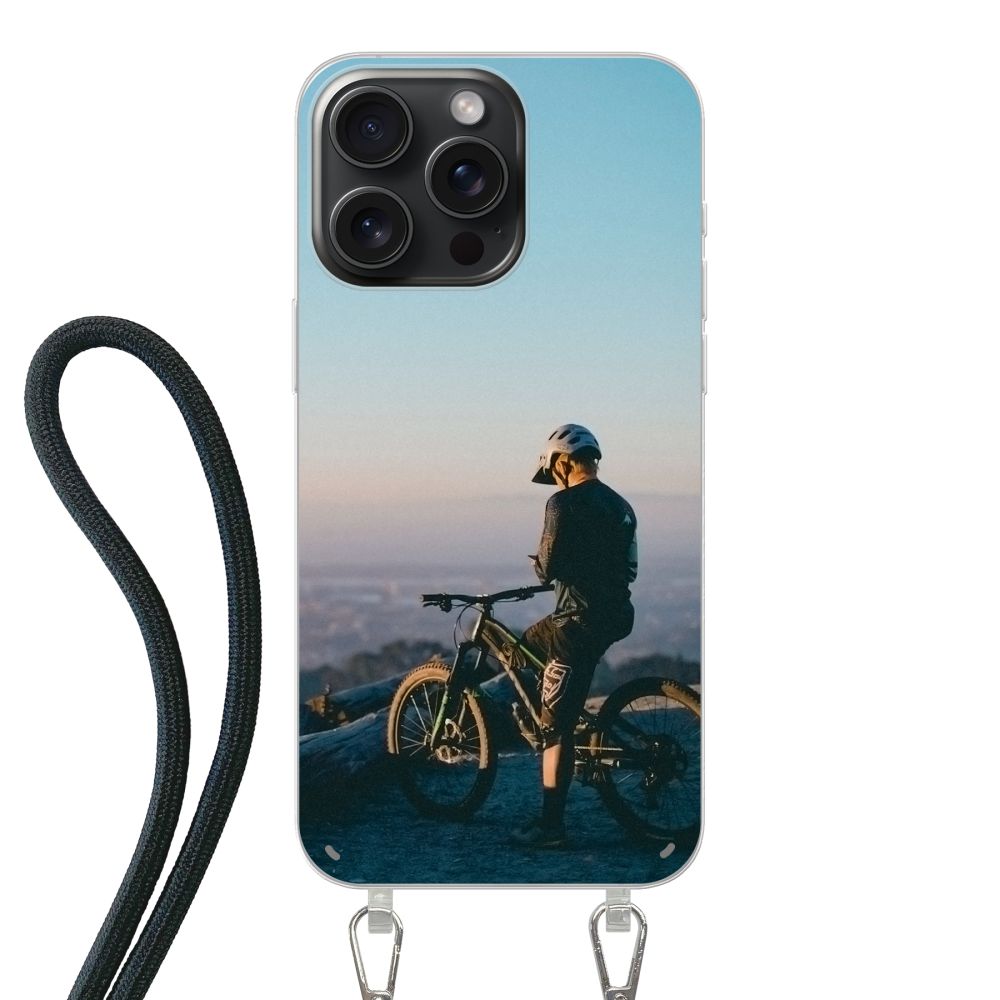 Coque imprimée au dos avec cordon